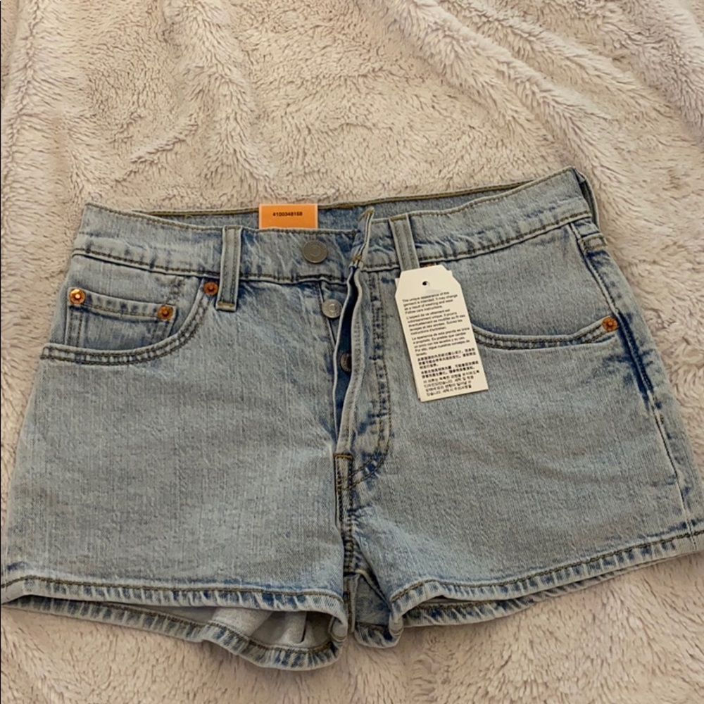 NWT Levi’s 501 Denim Shorts